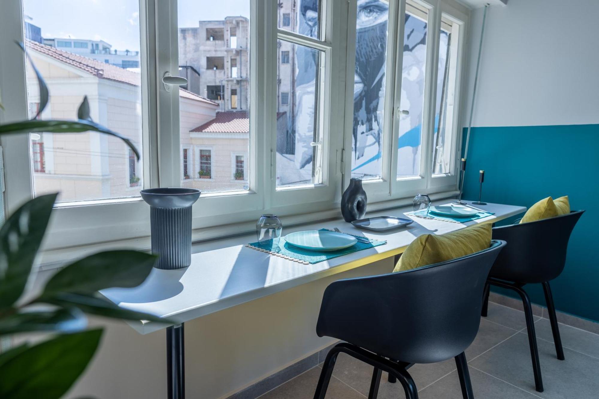 Athenian Sensations And In The Heart Of Apartment